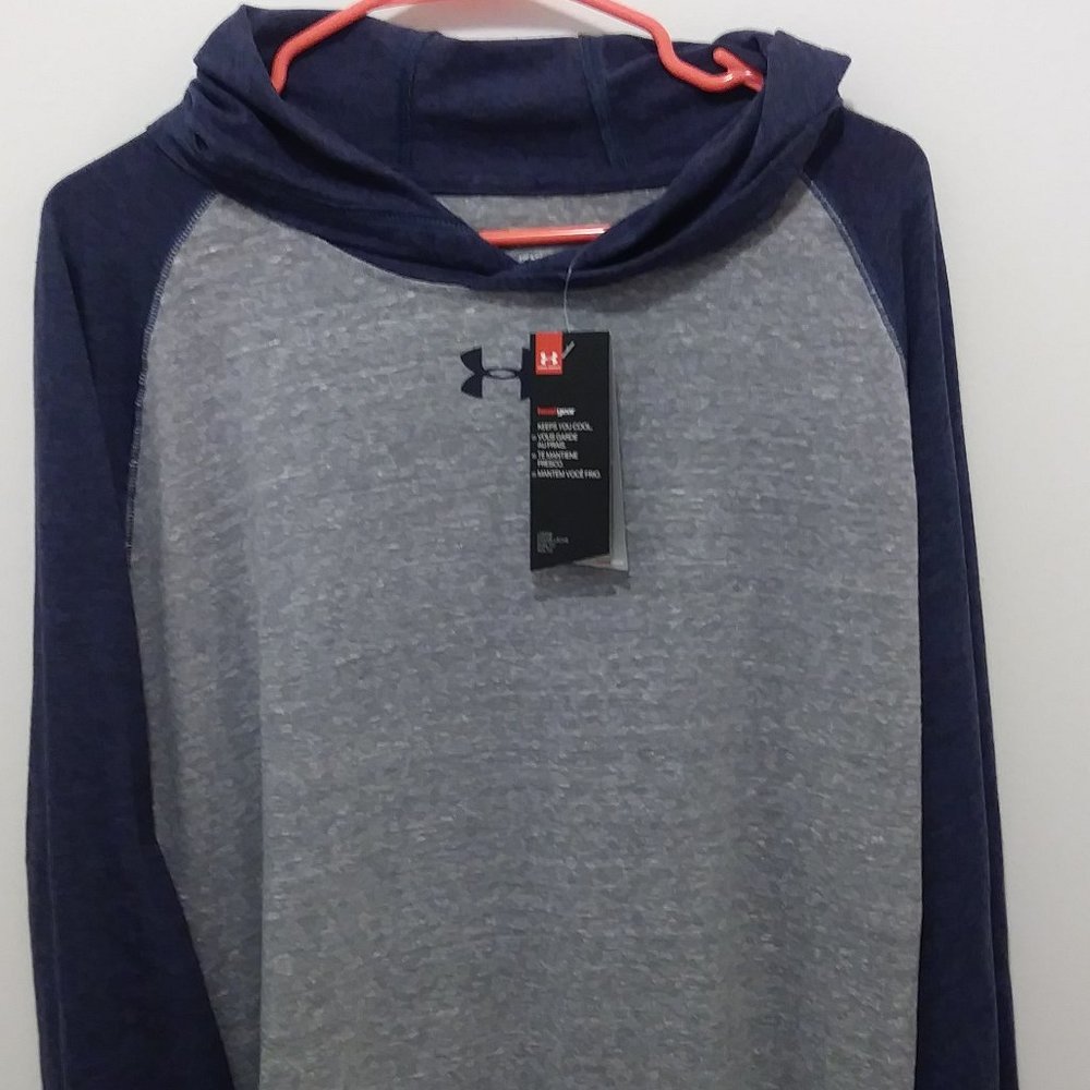 MEN UNDER ARMOUR HEAT GEAR HOODIE  GRAY